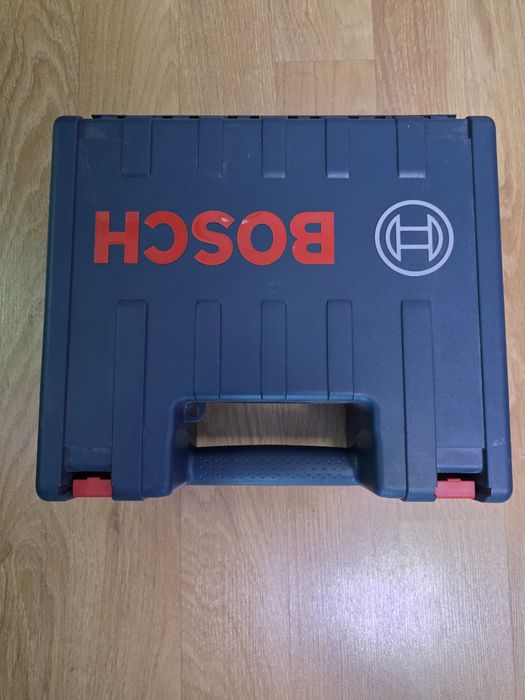 Nivela Bosch gcl 2-15g