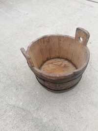 Putinei/găleată obiect vechi din lemn pentru măsurarea cerealelor