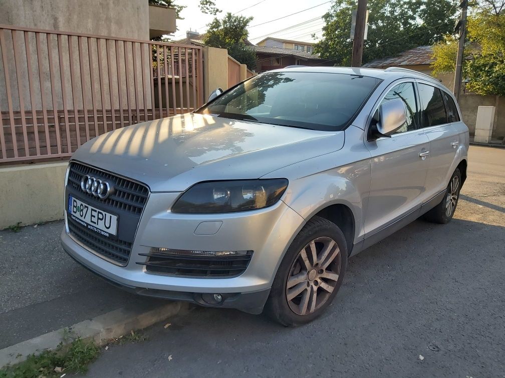 Audi Q7 diesel 3.0 proprietar fiscal pe loc