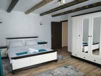 Set mobila dormitor din lemn masiv Bucovina 160-4, alb+nuc