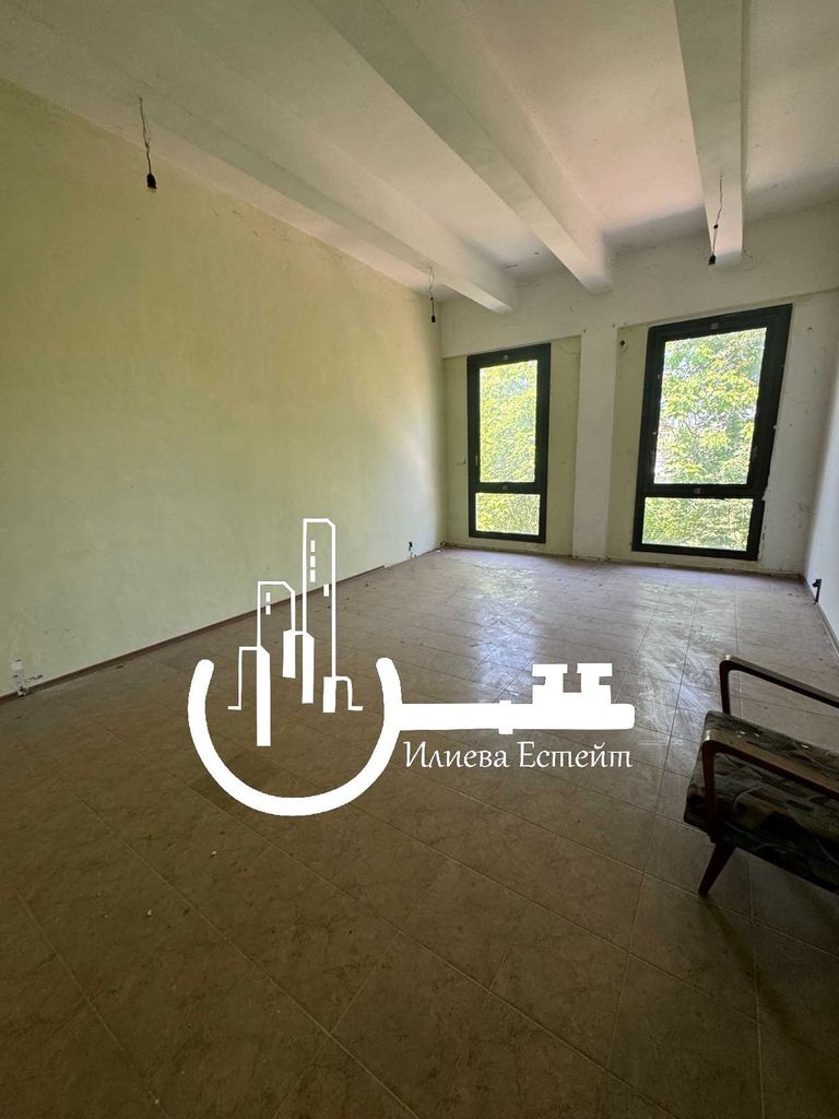 Продава се Промишлена сграда в Димитровград - 820 кв.м за 156 €/кв.м - Снимка #8