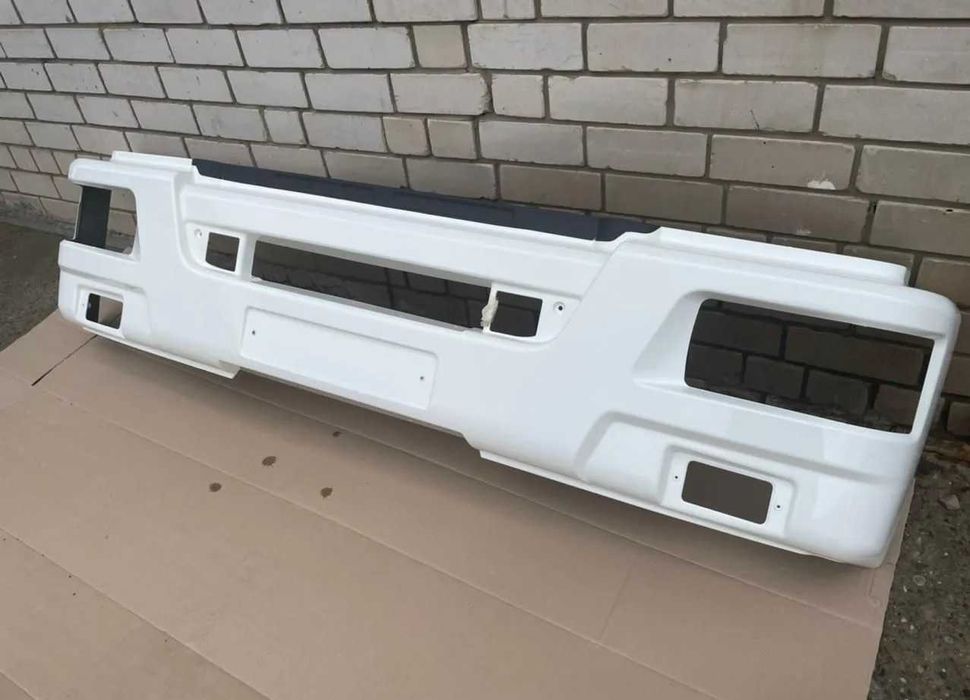 Бампер пластиковый белый КАМАЗ-65115 облицовка буфера Рестайлинг