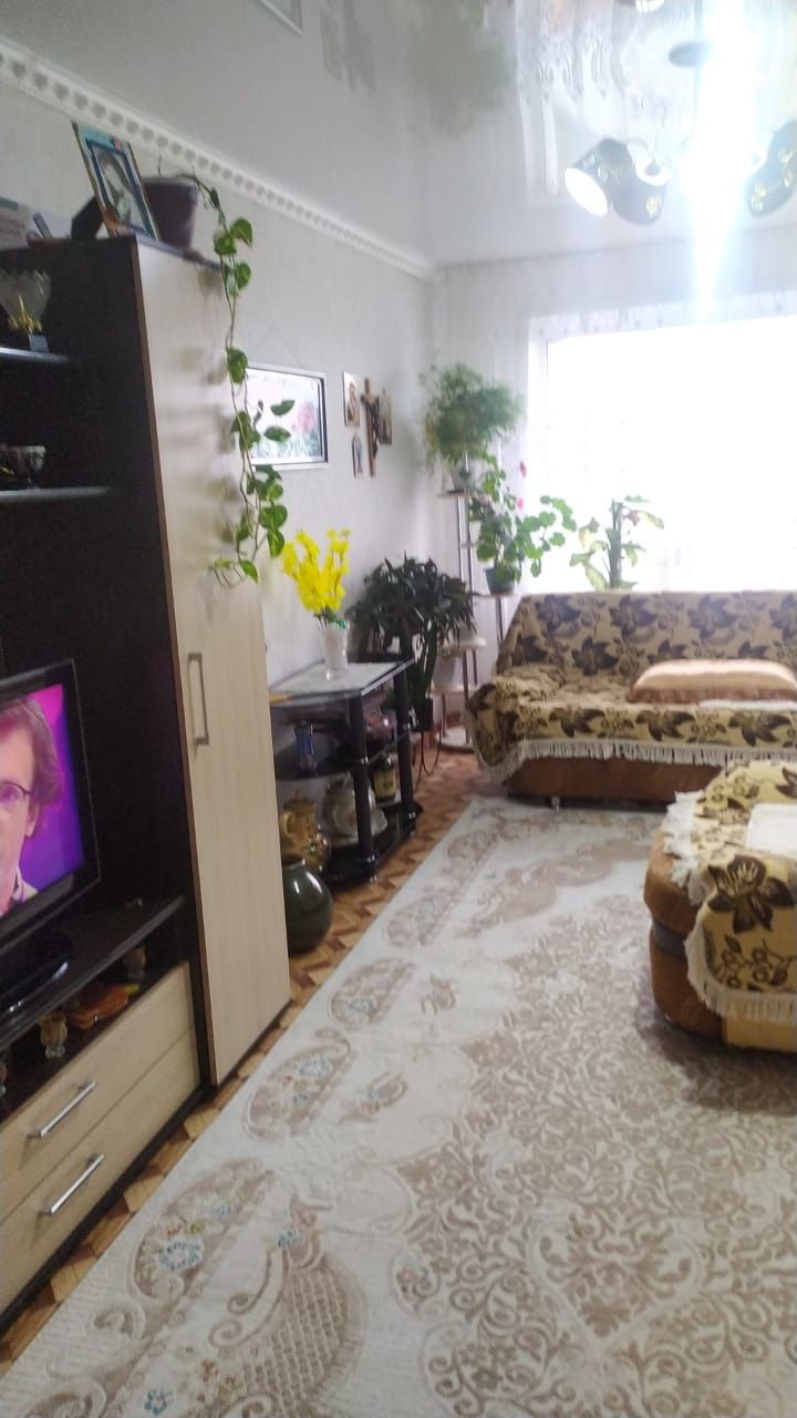 Продам квартиру  ул.Матросова 56