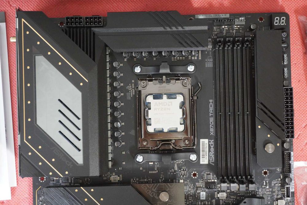 Bundle: AM5 дъно, дънна платка X870E Taichi + Ryzen 9800x3D