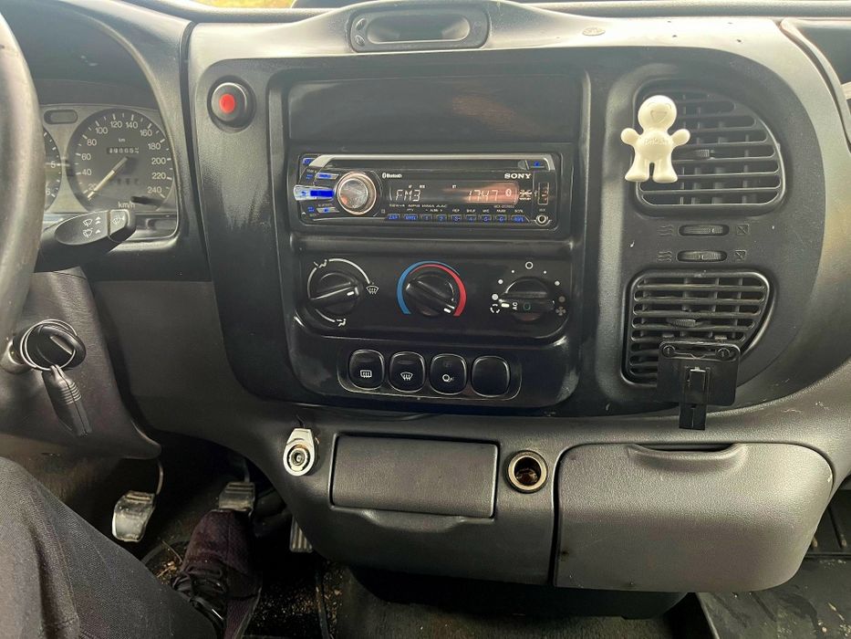 Ford Transit autoutilitara