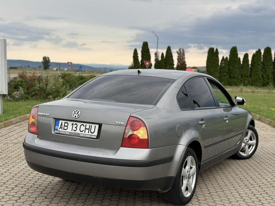 Vând Volkswagen Passat an 2004 19 131 cp