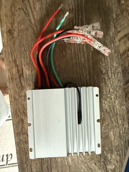 Vand regulator solar volt polaka 10A BT