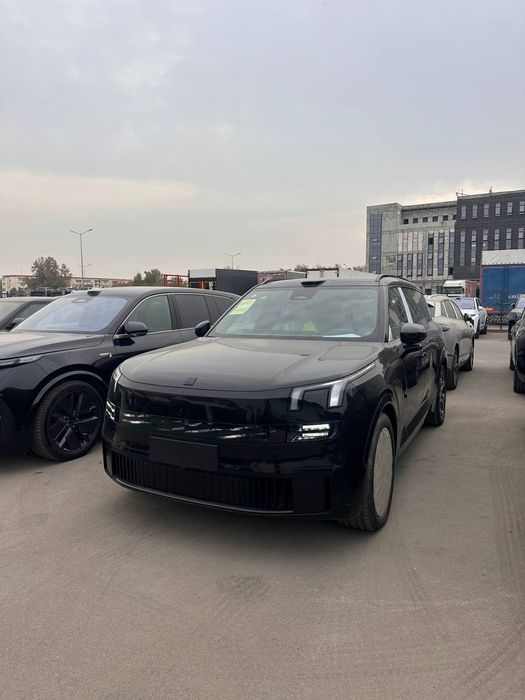 Lynk&Co 900 гибрид