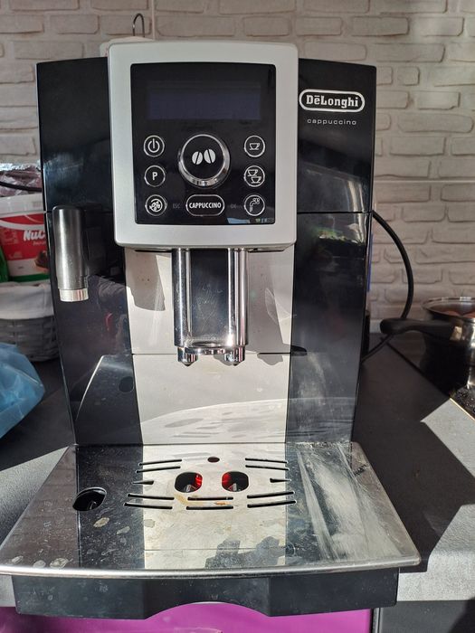 Кафе машина Delonghi Capocino Ecam 23.463B