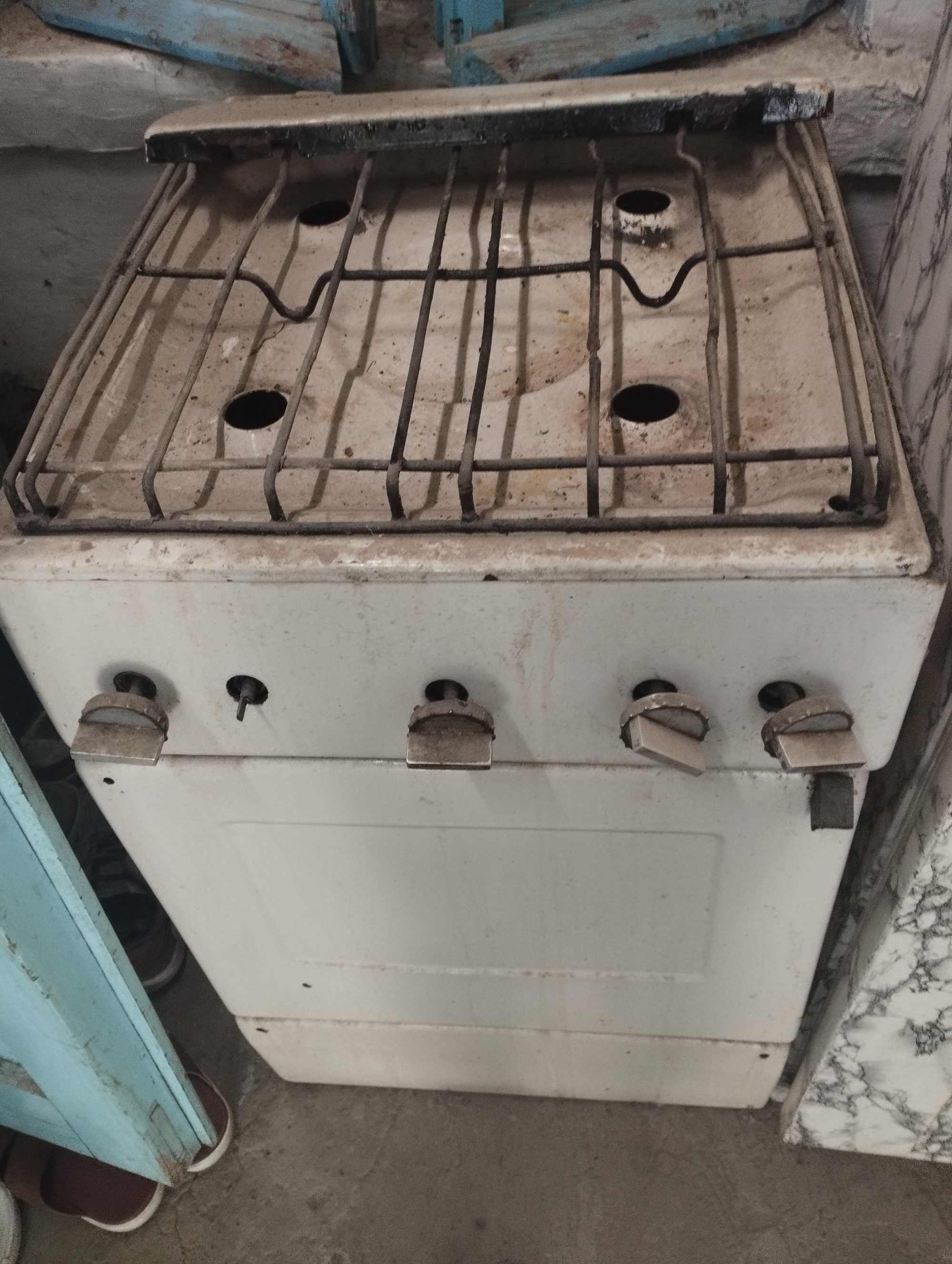 Продам газ плиту