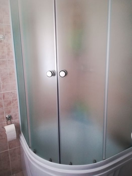 Cabina  de  duș  90x90