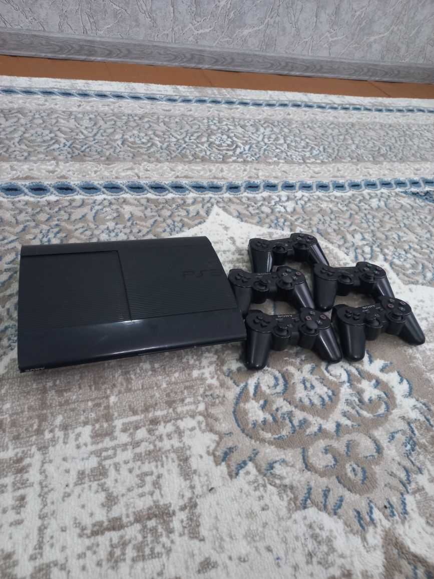Pleystation 3 super slim