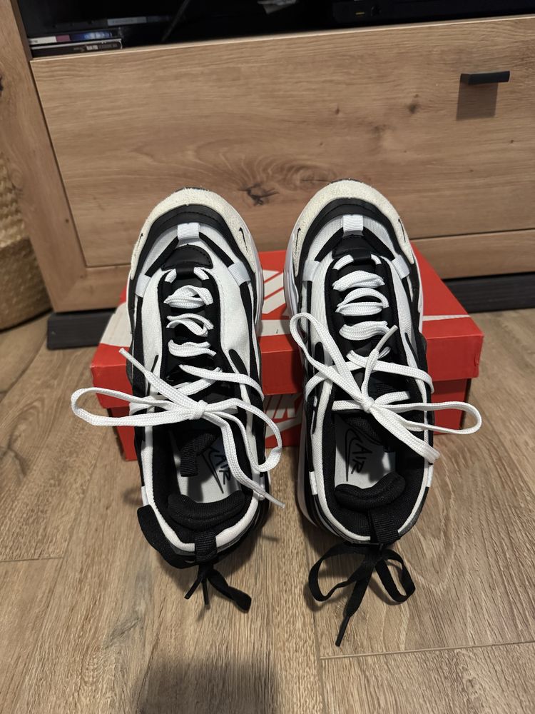 NIKE Furyosa дамски маратонки 39 номер