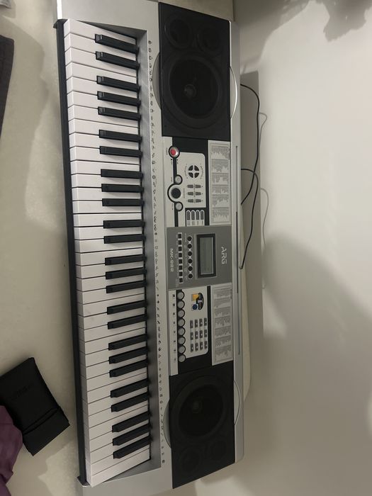 Продам пианину Мк-922