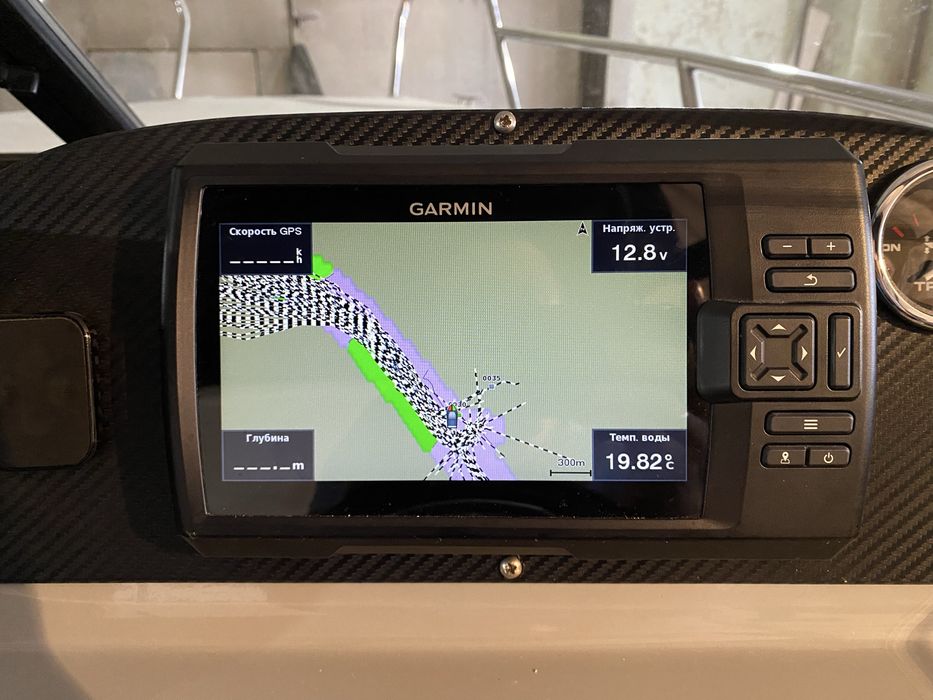 Эхолот Garmin Striker vivid 7sv