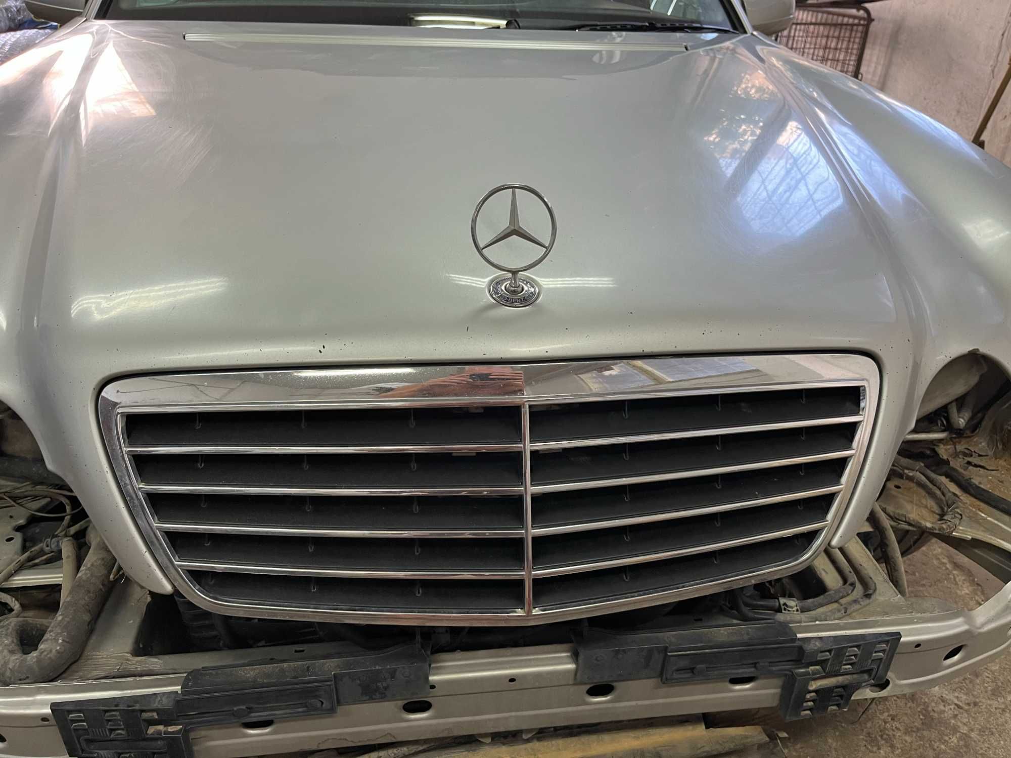 Преден капак за Mercedes E-класа W210