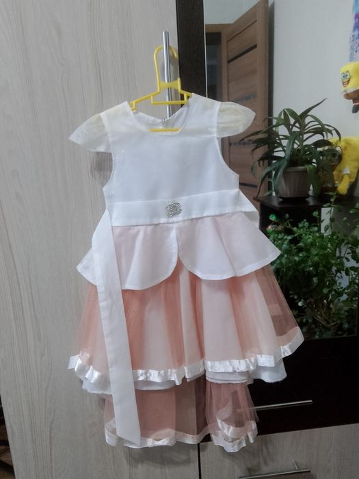 Детское платье.в отличном состоянии