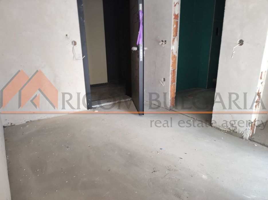 Продава се Двустаен апартамент в Варна, Виница - 72 кв.м за 1362 €/кв.м - Снимка #6