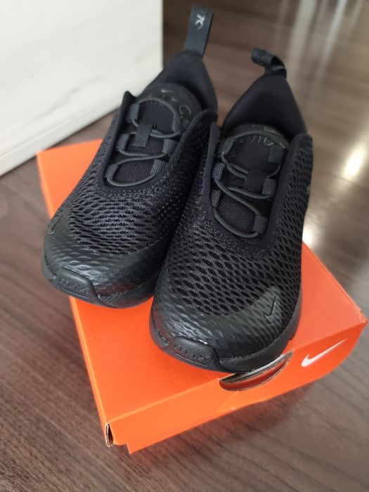 Детски маратонки NIKE Air Max 270
Nike Air Max 270
23,5р-р-110лв