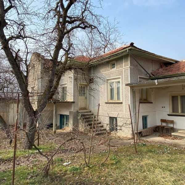 Продава къща на 10 км от Севлиево