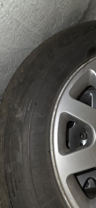 Джанти с гуми свалени от БМВ Е38