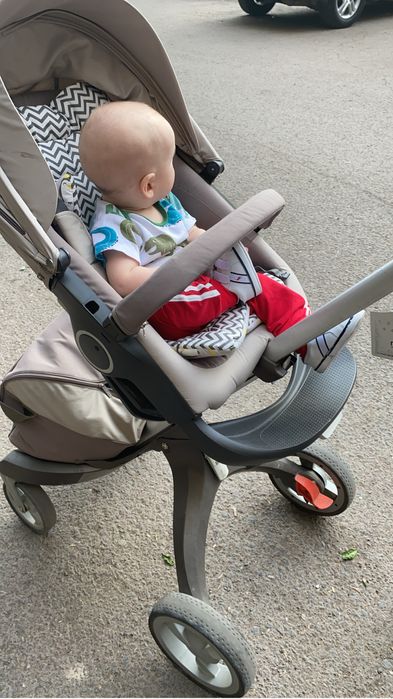 Продам коляску Stokke