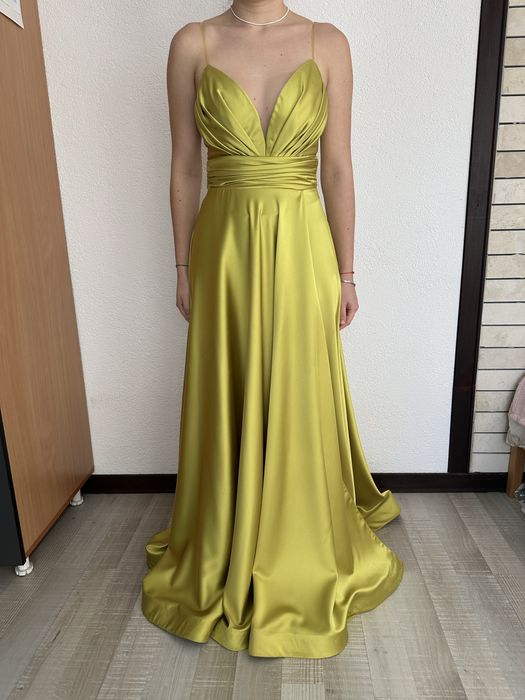 Официална рокля