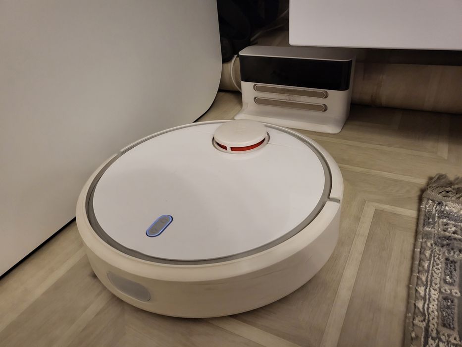 Продам б/у робот-пылесос Xiaomi