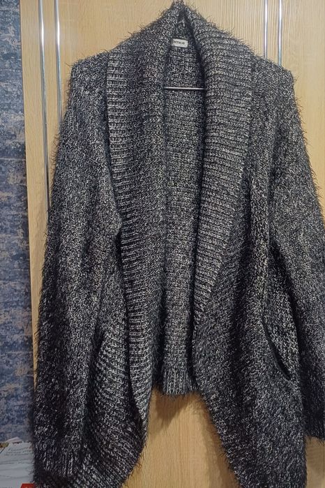 Vand cardigan dama impecabil