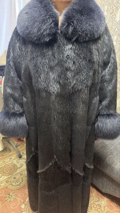 Продам шубу из нутрии
