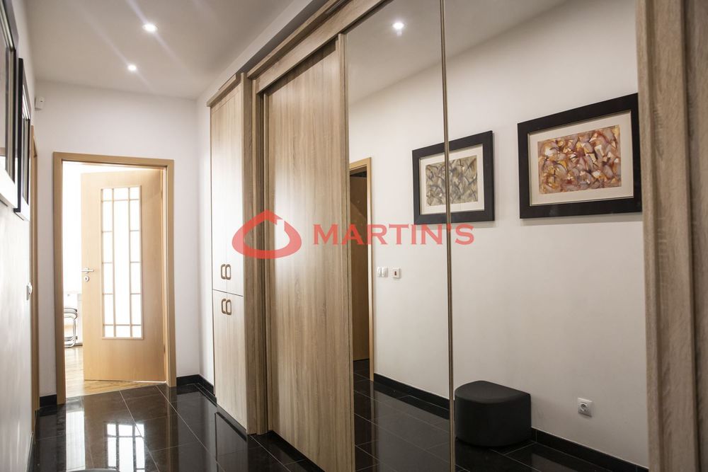 Дава се под наем Тристаен апартамент в София, Изток - 120 кв.м за 1050 € - Снимка #6