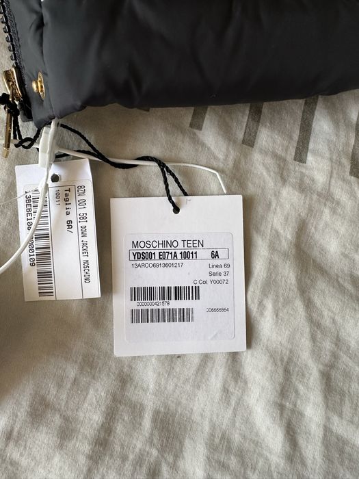 Детско зимно яке Moschino бяло