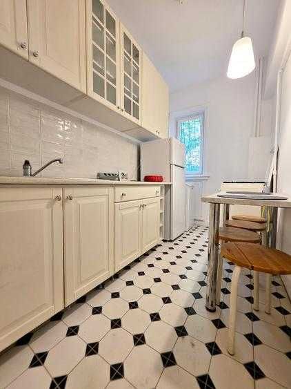 Strada Brazilia Apartament de inchiriat- 2 camere decomandate etaj 1