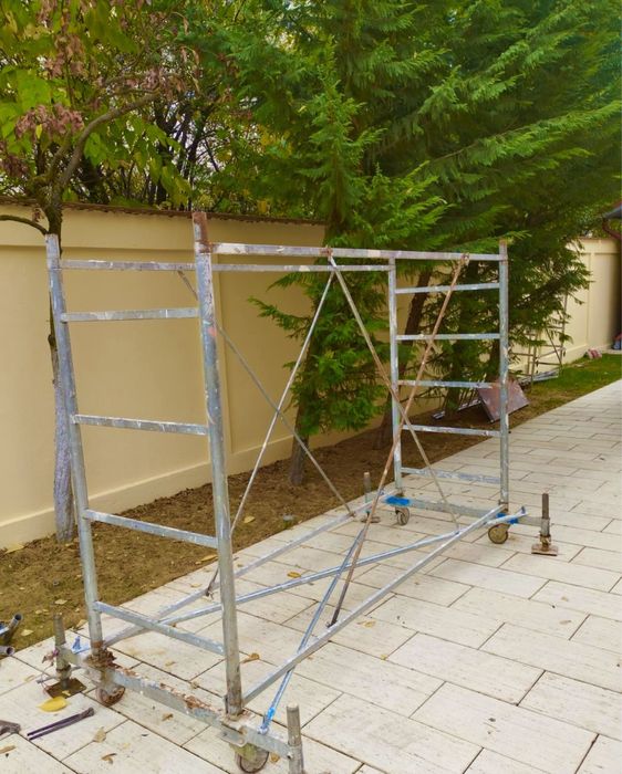 Inchiriez Schela Metalica/mobila/Ingusta