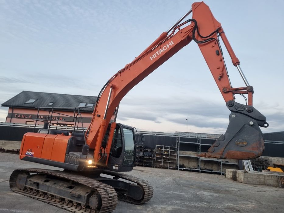 Hitachi 210 LC Excavator