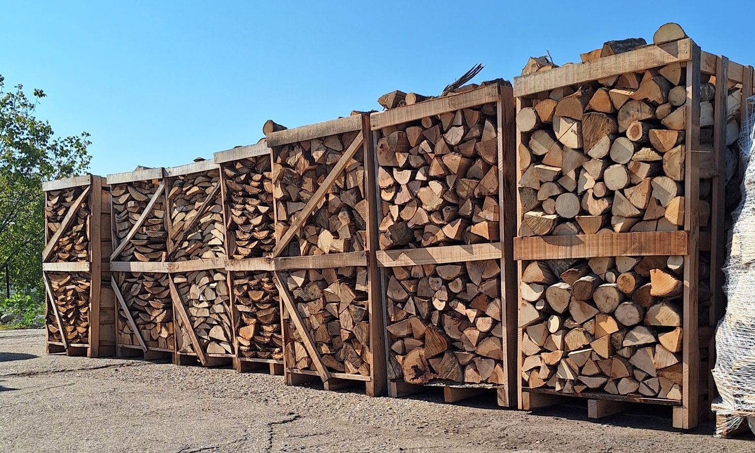 Oferta lemne de foc paletizat gata tăiate crăpate