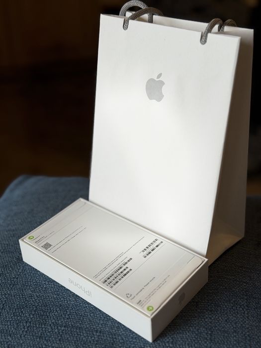 Apple iPhone 17 Pro Max, 256GB, 5G, Cosmic Orange и Silver