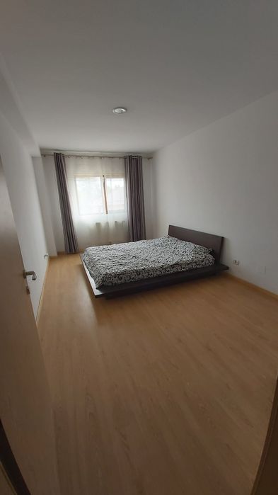 Pat dublu 180x200 din lemn masiv stejar cu saltea
