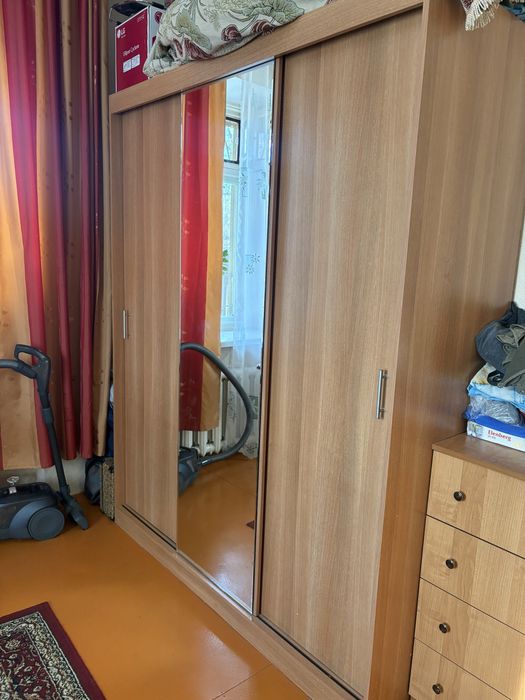 Продам шифоньер шкаф купе