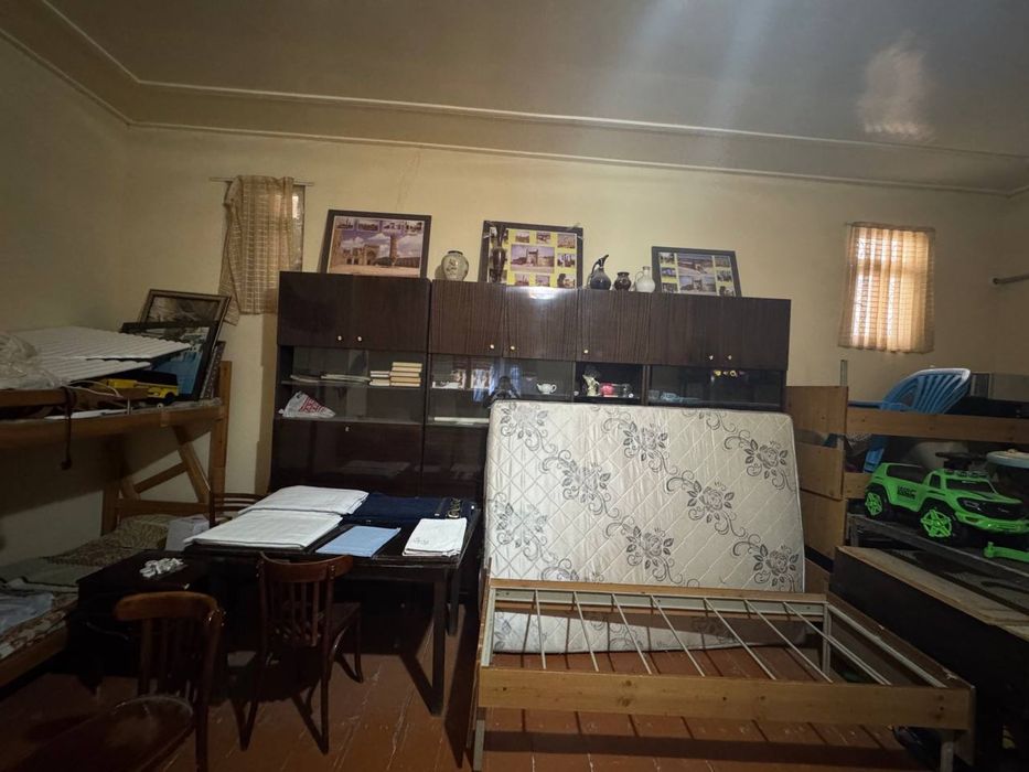 Продам сервант хороший