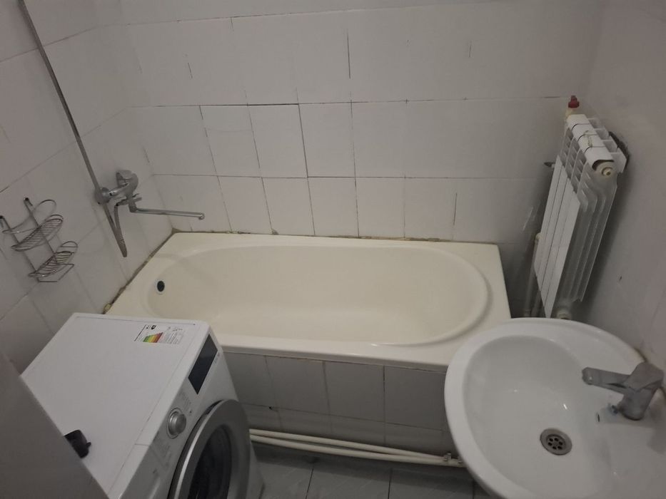 3 хонали, холодильник,  автомат стиральная машина,  кондиционе