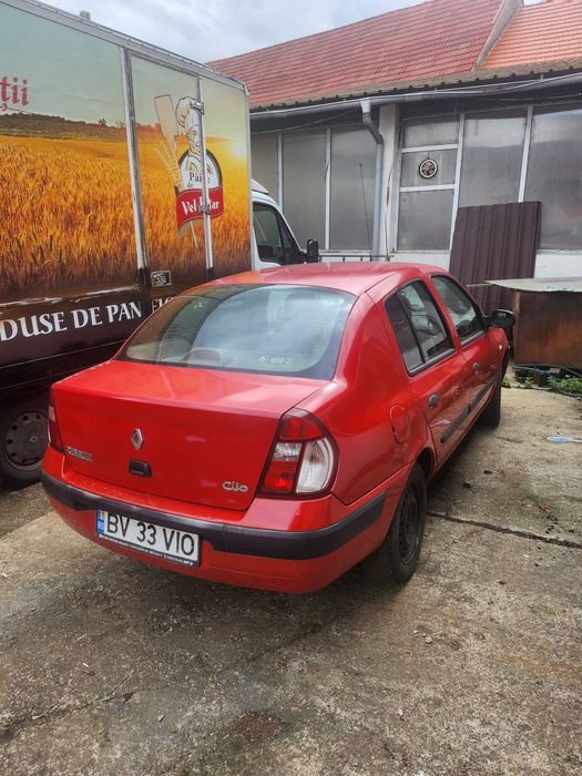 Vând Renault clio an 2005 motor 1,4 benzina an 2005