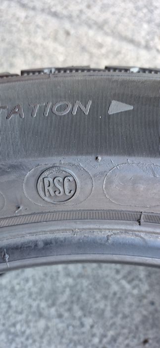 4 anvelope iarna runflat Michelin 245/50/19.Pretul este pe bucata.