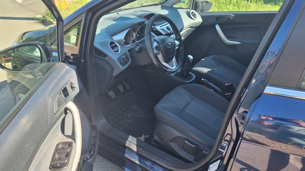 Ford Fiesta Titanium 1.6 Tdci, 95cp, camera