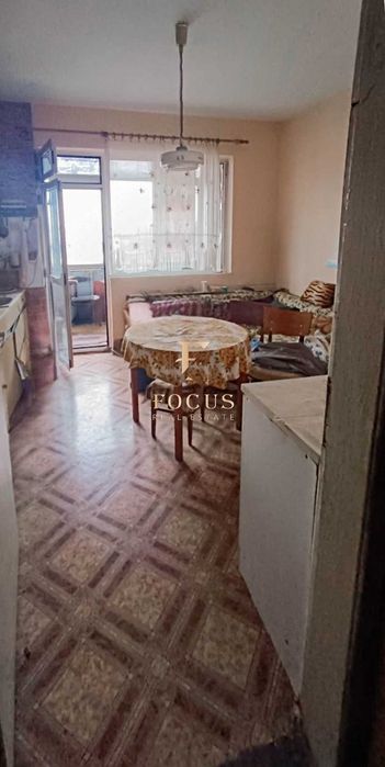 Продава се Тристаен апартамент в Пловдив, Кючук Париж - 92 кв.м за 1500 €/кв.м - Снимка #3