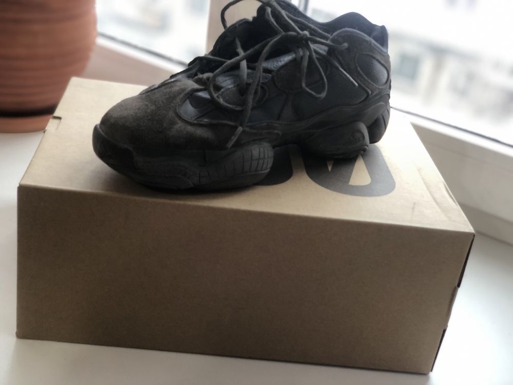 Adidas Yeezy 500