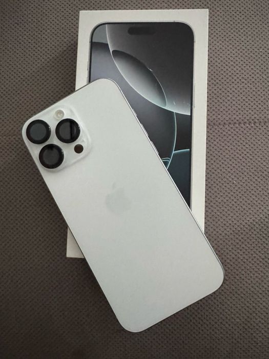 Продавам iphone 16 pro max 512 гб