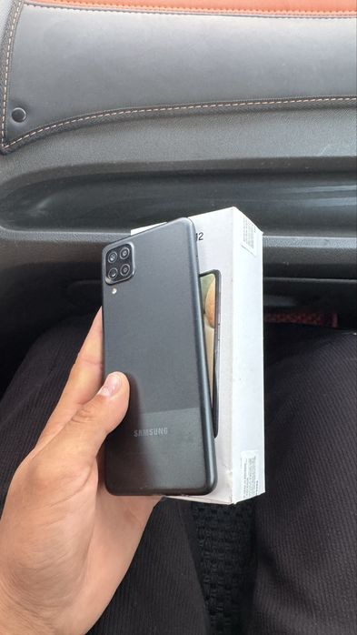 Samsung a 12 srochni