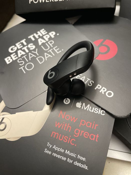 Căști Power Beats Pro impecabile