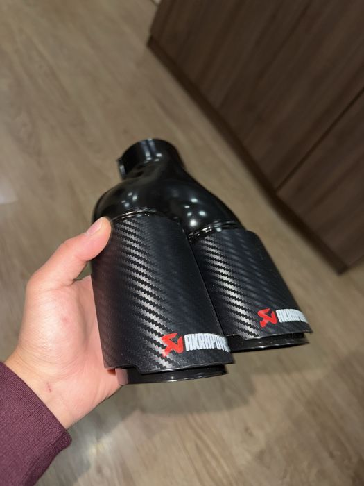 Чисто нови накрайници за ауспух akrapovic 2бр